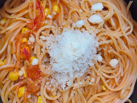 簡単で時短！トマトジュースで煮込むだけパスタ